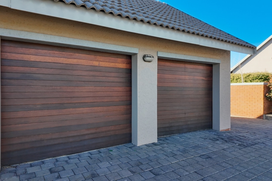 2 Bedroom Property for Sale in Groenvlei Sh Free State